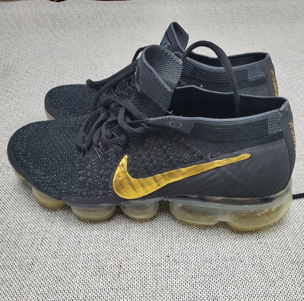 Nike Air Vapormax Black and Metallic Gold Sneakers Size 7 Women's Good Cond